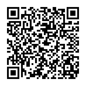 Werbung von ellinfituns.com QR code