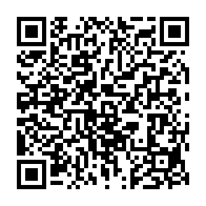 Werbung von metachainedge.com QR code